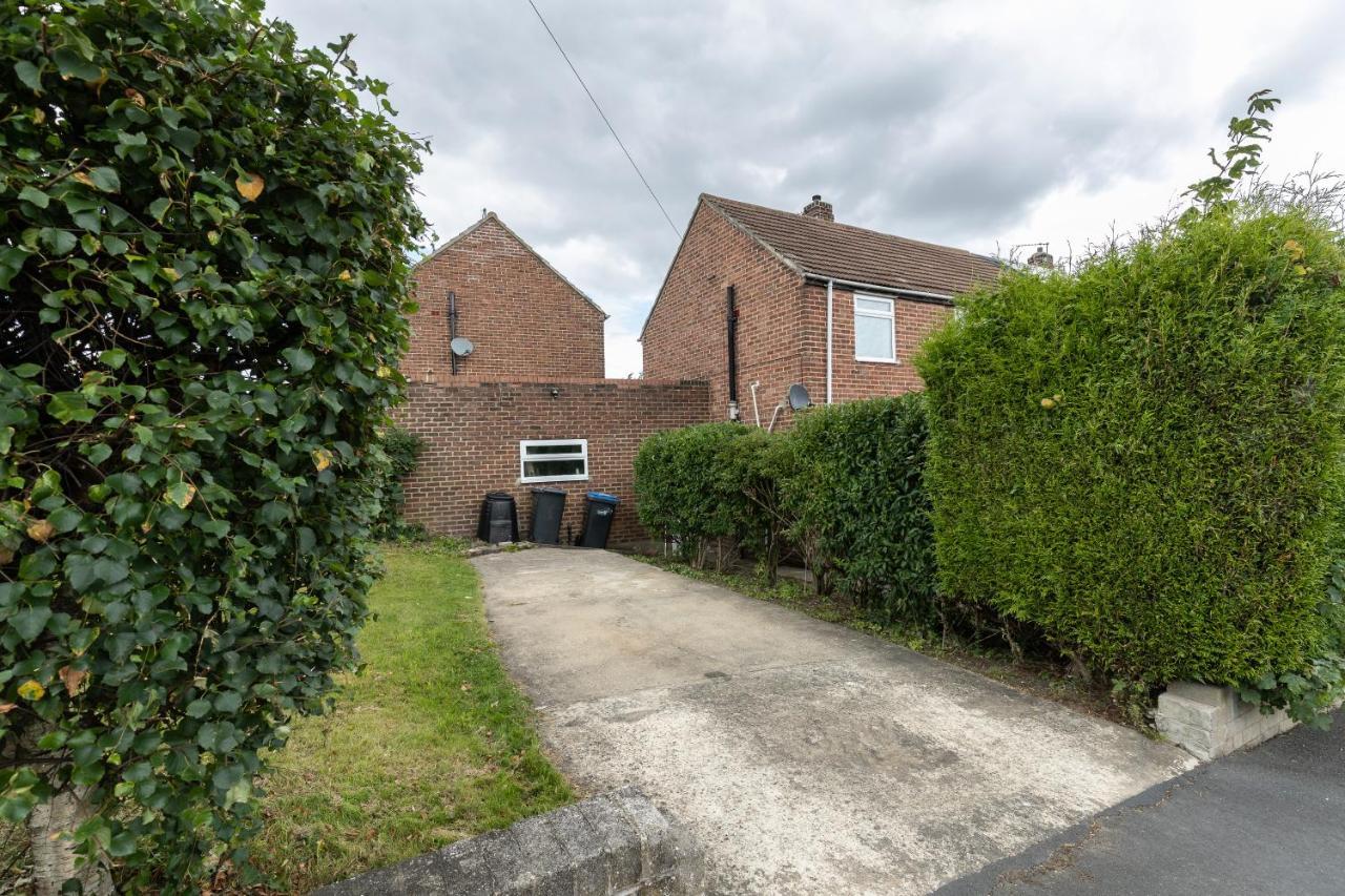 Taylor House Contractors Welcome Off Street Parking For Vans Durham Exteriér fotografie
