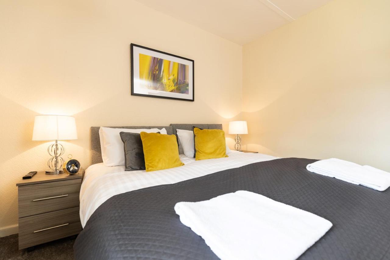 Taylor House Contractors Welcome Off Street Parking For Vans Durham Exteriér fotografie