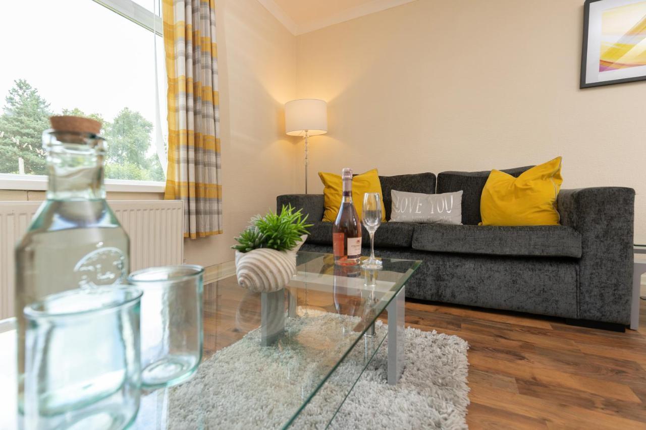 Taylor House Contractors Welcome Off Street Parking For Vans Durham Exteriér fotografie